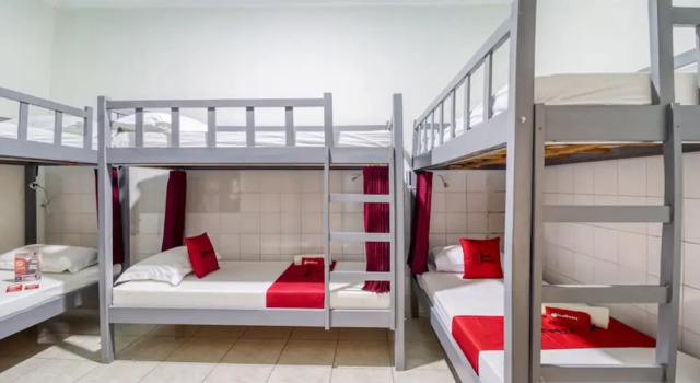 RedDoorz Hostel near Alun Alun Selatan Jogja, Book Hostel / Vandrerhjem Hostels i Kraton, Hostel / Vandrerhjem
