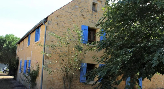 Maison de campagne spacieuse près de Sarlat, idéale pour familles et amis, grand jardin et activités. - FR-1-616-208, Prenota Hotel Hotel a Aquitania con parcheggio, Parcheggio