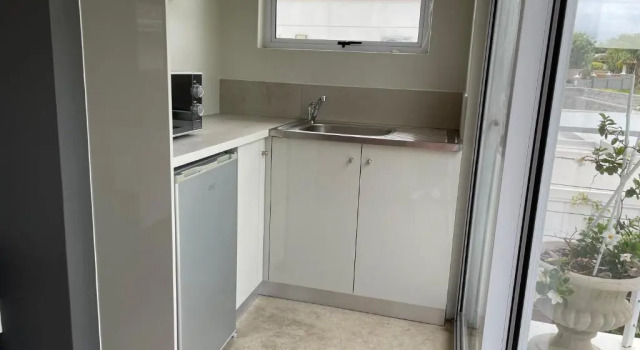 The Studio on Cordia DSTV WIFI 2km from Umhlanga Beach