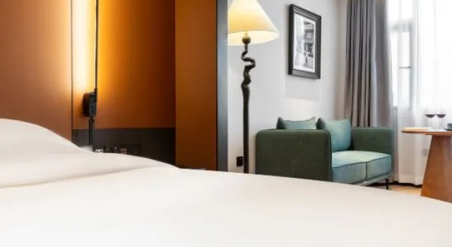 Люкс Luxury Guangzhou Xibo Hotel (Panyu Square subway station Panyu Shiqiao store)