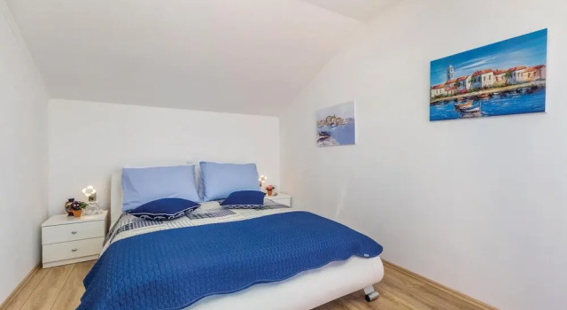 Amazing Home in Stara Baska With Wifi and 1 Bedrooms, Prenota Hotel Hotel a Isole Quarnerine con parcheggio, Parcheggio