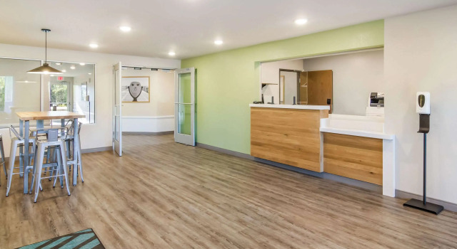 WoodSpring Suites Jacksonville Baymeadows, Book Hotel Jacksonville Florida