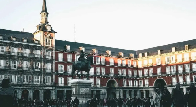 Modern and chic 1 Bed Apt at Madrid Centre, Boek Hotel Chamberi Madrid, in de buurt van Edificio Grassy