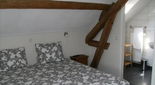 Номер Standard Bed op de Reth