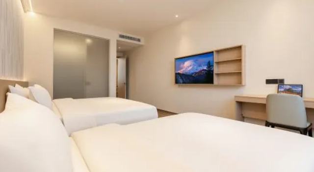 Люкс Deluxe Wanda Yue Hotel (Pingtan Station Night Market, Longwangtou Beach)