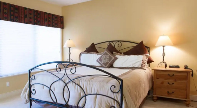 Villa 5-Broken Top-Hot Tub-2BR/2B