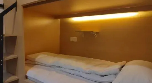 Кровать в общем номере (женский номер) 123 youth hostel