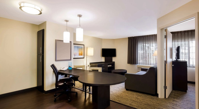 Двухместный люкс c 1 комнатой Sonesta Simply Suites St Louis Earth City