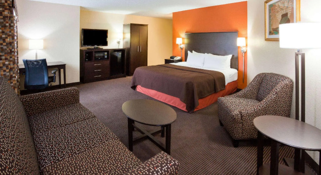 Dobbelt suite AmericInn by Wyndham Plover Stevens Point