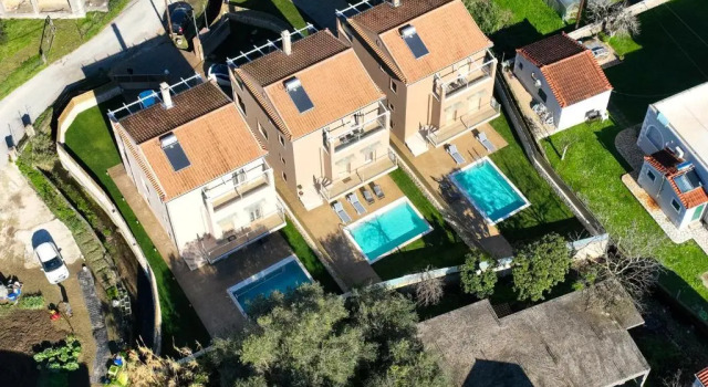 Вилла с 3 комнатами Efilenia Luxury Villas