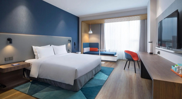Номер Standard Holiday Inn Express Shanghai Kangqiao by IHG