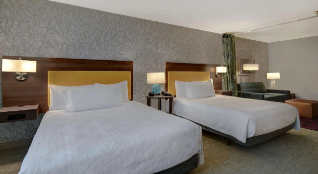 Четырёхместный люкс Home2 Suites East Hanover, NJ