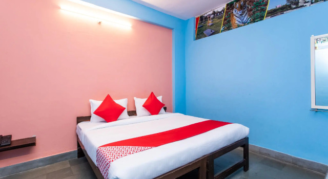 OYO Flagship 28062 Kamla Shree
