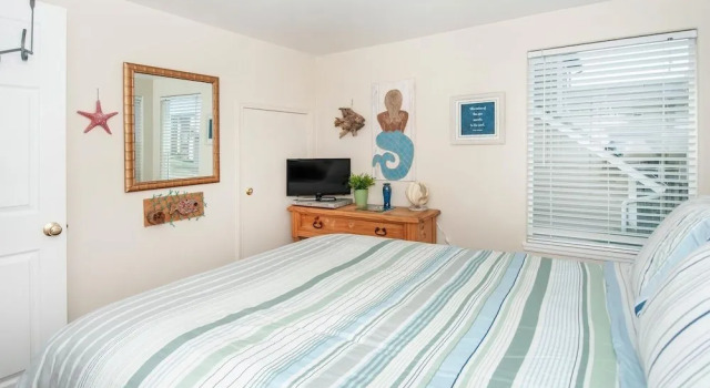 Siren Song, Prenota Hotel Lincoln City 