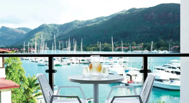Deluxe kamer met balkon en  uitzicht op de haven Eden Bleu Hotel