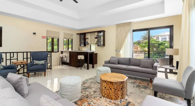 Ocean s Edge Fully Staffed Luxury Villa
