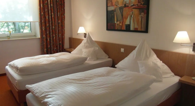 Двухместный номер Standard с балконом Hotel am Springhorstsee