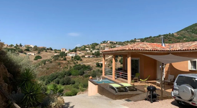Villa Confina, Varaa Villa  