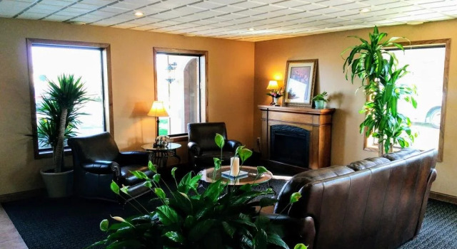 Alexis Park Inn & Suites, Buchen Sie Hotel SPA-Hotels in Iowa City, SPA