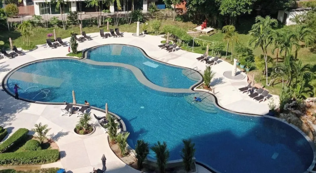 Номер Standard c 1 комнатой с балконом Palace - Spacious 1 Bedroom Condo With Shared Renovated Large Pool