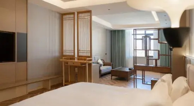 Люкс Everest International Hotel