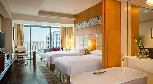 Клубный номер Standard Renaissance Shanghai Putuo Hotel