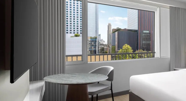 Двухместный с ванной номер Deluxe с видом на город Courtyard by Marriott Bangkok Sukhumvit 20