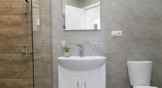 Апартаменты Brand new, bright, 1 bedroom unit, 100 Mbps Wi-Fi.