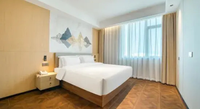 Люкс Deluxe Hua Yi Hotel