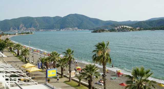 Трёхместный номер Standard с балконом Aquila Beach Hotel