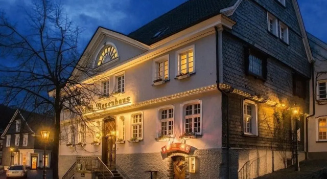 Hotel Rosenhaus, Rezervasyon Otel Velbert Kuzey Ren-Vestfalya