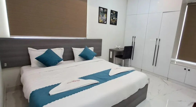 Люкс The Balcony Suites