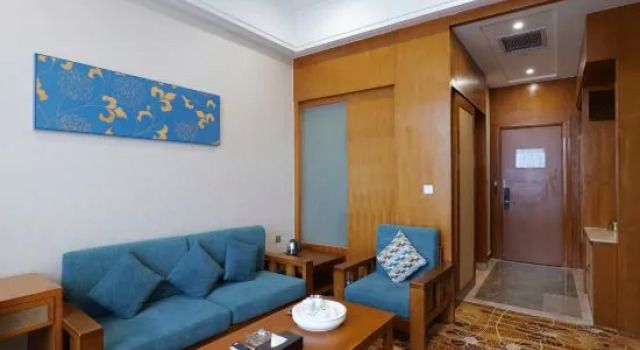 Люкс Deluxe Jin Debao Kaiyue International Hot Spring Resort Hotel