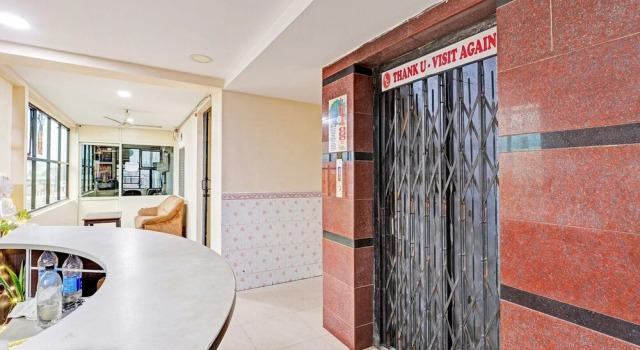 Suite OYO Collection O NAD Near Airport, Book Feriehus Visakhapatnam Andhra Pradesh