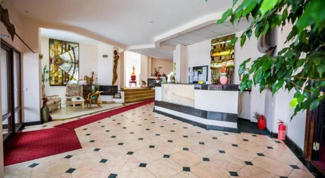Hotel Onix, Rezerwuj Hotel Hotele w Carpathians - Romania z parkingiem, Parking