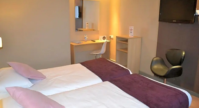 Номер Standard Hôtel Europe and Spa