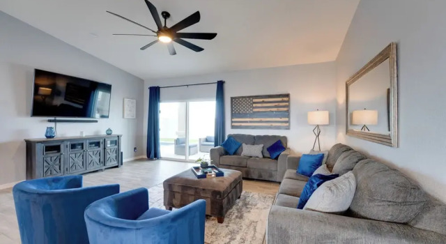 Pool & Patio: Newly Constructed Lake Havasu Home!