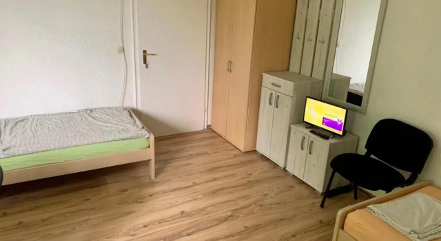 Neureut, Rezervasyon Pansiyon / Hostel Karlsruhe Baden-Württemberg