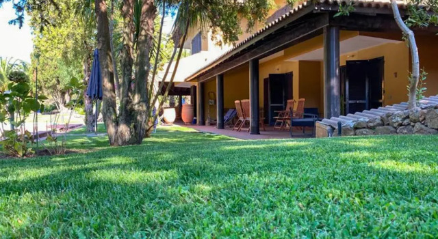 DOMUS 81 Villa nel verde a nord della Sardegna, Забронировать Вилла Коттеджи Сассари, Коттедж