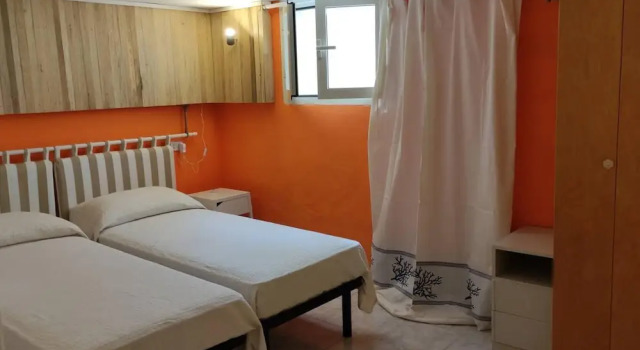 Апартаменты Lovely Groundfloor Terraced House