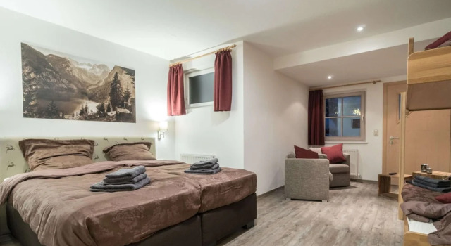 Tasteful Holiday Home in Hollersbach im Pinzgau With Garden, Rezervovat Rekreační dům Hollersbach im Pinzgau Kitzbühel Alps