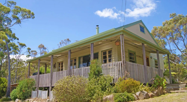 Bruny Island Accommodation Services, Book Hotel  