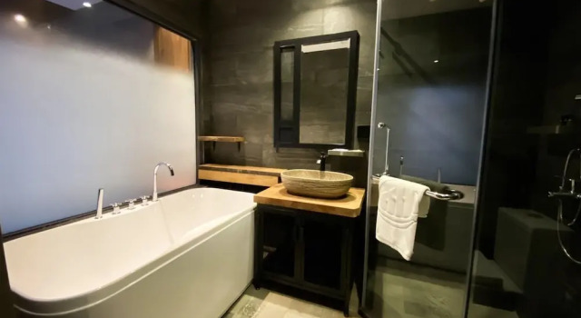 Номер Deluxe CHECK inn Phnom Penh BKK1