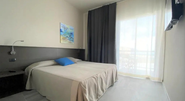 Семейный номер Standard с балконом Hotel Tirreno