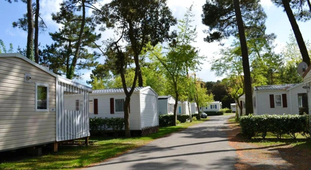 Property With 3 Bedrooms in Saint-jean-de-monts, With Shared Pool, Enclosed Garden and Wifi