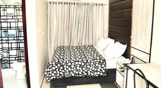 Kelin Court Hotel, Book Hotel Surulere 