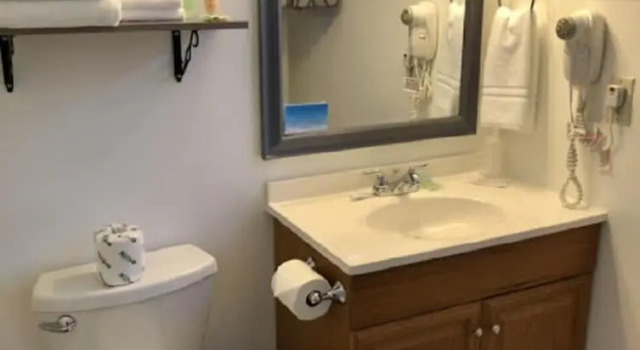 Номер Deluxe Waterway Inn