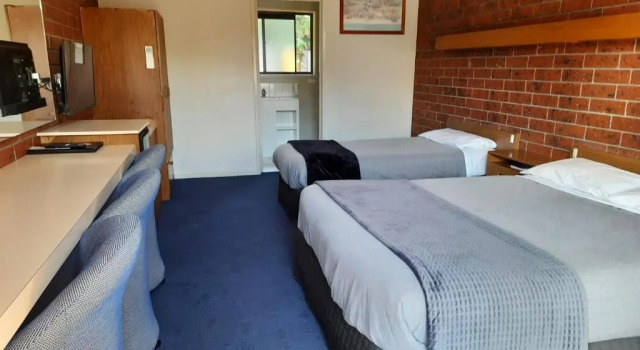 Четырёхместный номер Standard Abbotswood Motor Inn