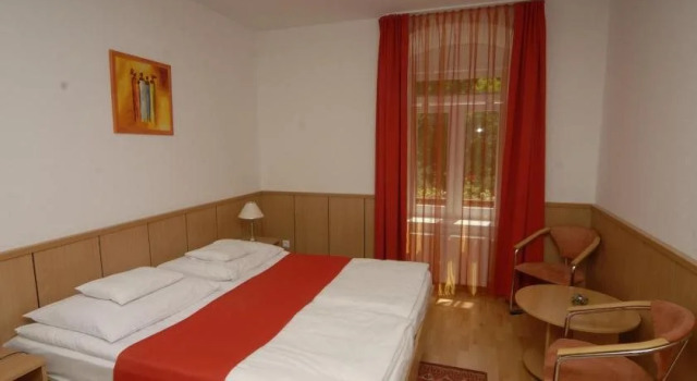 Park Hotel, Prenota Hotel Nagyatad 