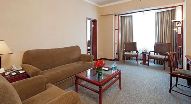 Люкс Executive Rosedale Hotel & Suites Guangzhou